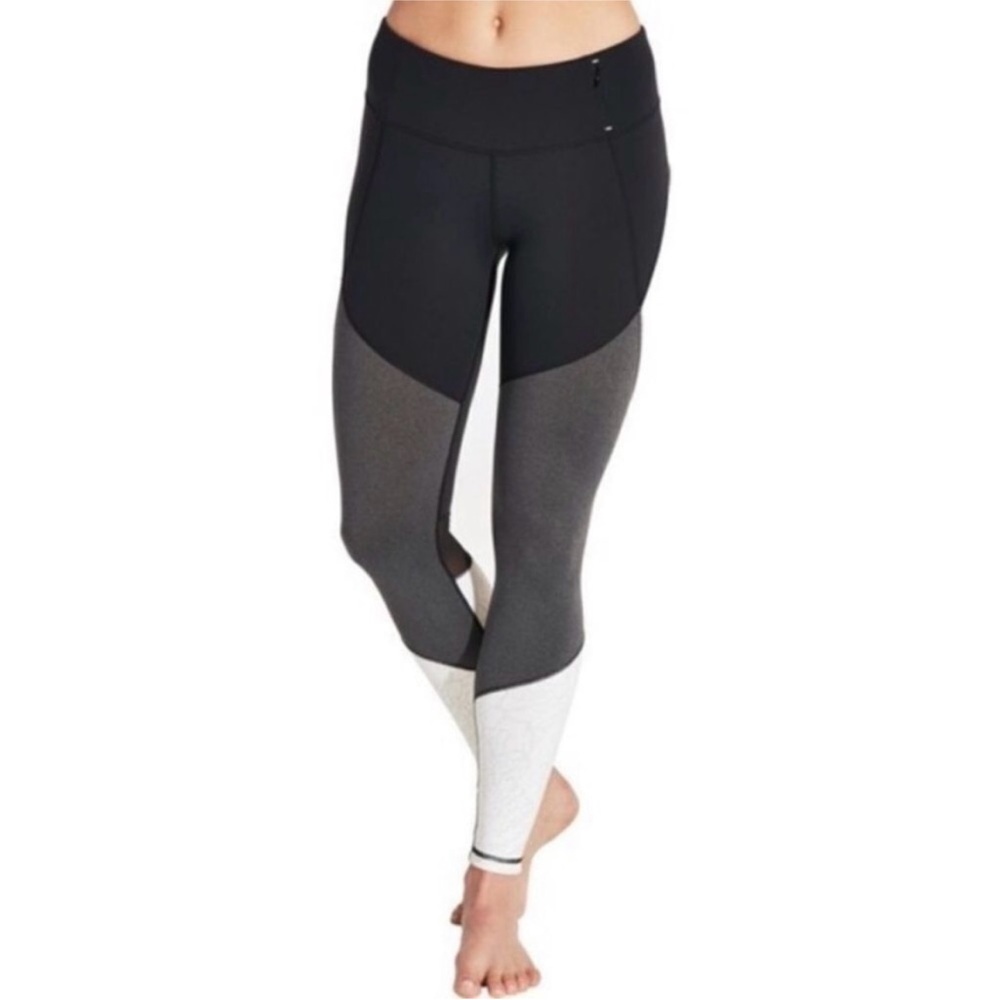 Calia by Carrie Underwood  Black, Gray & white Colorblock Leggings